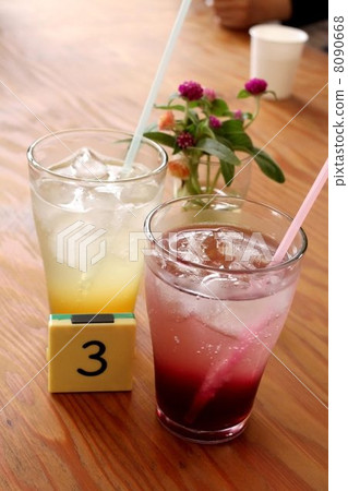 Raspberry soda & yuzu soda 8090668