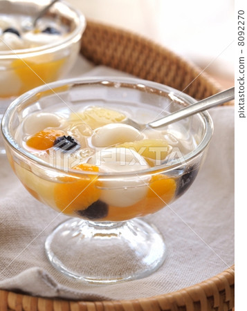 White bean fruit punch 8092270