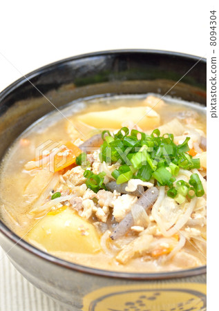 豬肉和蔬菜味噌湯 豬肉和蔬菜味噌湯 8094304