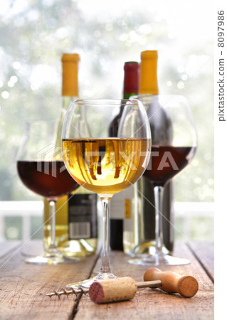 Glasses of white and red wine Glasses of white and red wine 8097986