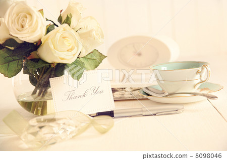 Thank you note on table with nostalgic feel Thank you note on table with nostalgic feel 8098046