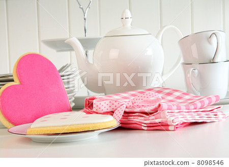 Heart-shape valentine cookies with teapot and cups Heart-shape valentine cookies with teapot and cups 8098546