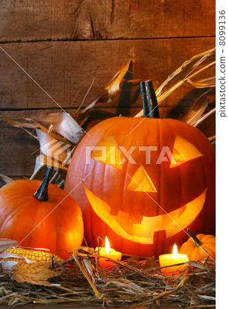 Funny faced pumpkin 8099136