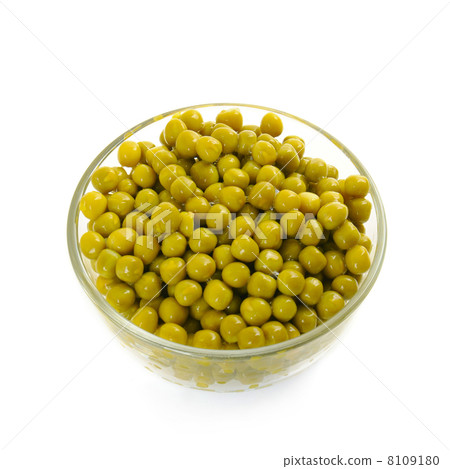 Canned green pea 8109180