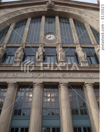 The station of Paris 8110823