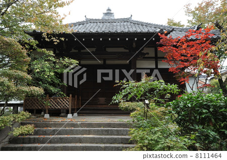 The main hall of Nara Gaikokuji tower remains 8111464