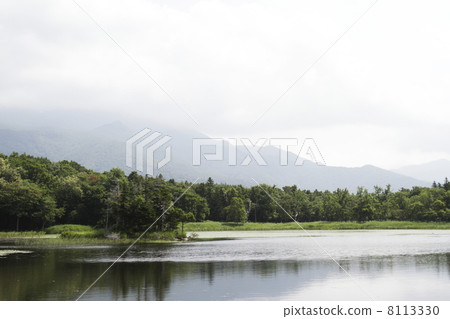 A lake 8113330