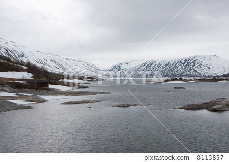 Lake Breiddalsvatnet along the old road between Grotli and Stryn Lake Breiddalsvatnet along the old road between Grotli and Stryn 8113857