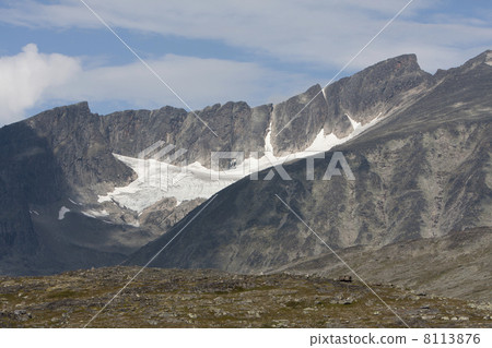 Gacier seen along the Besseggen hiking trail (National Park Jotu 8113876