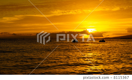 Burning sunset Burning sunset 8115367