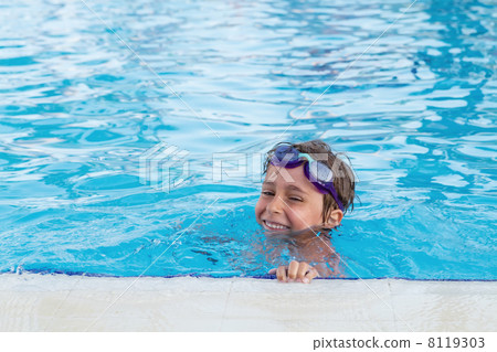 Portrait of the boy in the pool 8119303