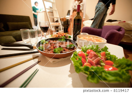 Home Party 8119417