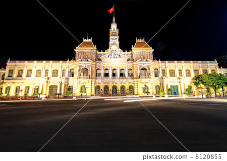 人民委員會辦公樓夜景（越南，胡志明市） 8120855