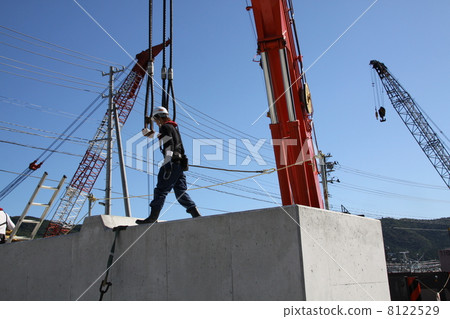 Port construction Port construction 8122529