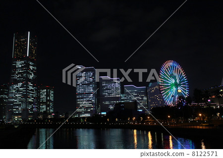 Harbor Night view 8122571