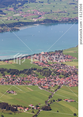 Schwangau and Waltenhofen seen from Sauling mountain 8123008