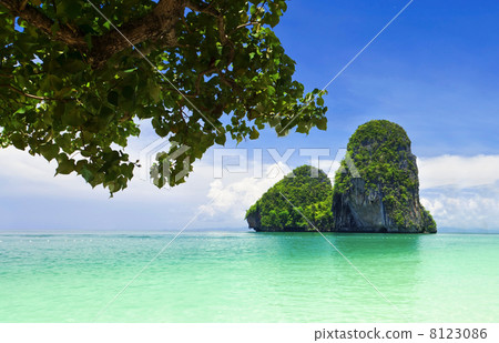 Beautiful rock on Railay beach 8123086