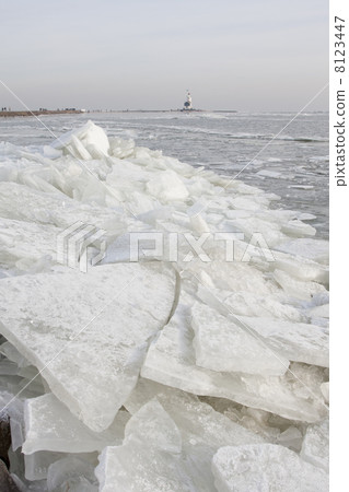 Ice piling up in "Markermeer" (Marken, the Netherlands) 8123447