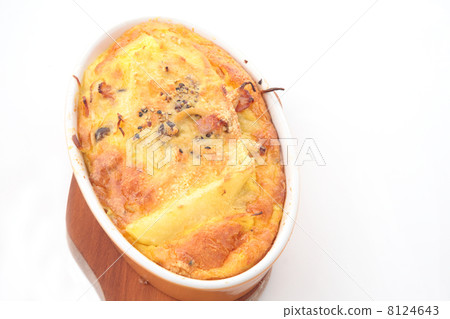 乳蛋餅用土豆和蘑菇 乳蛋餅用土豆和蘑菇 8124643