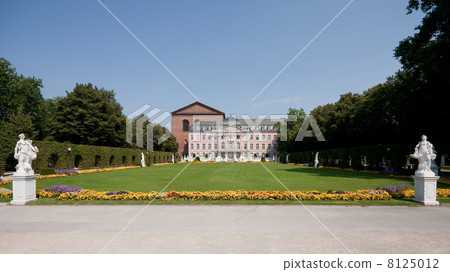 Kurfurstliches Palais (Trier, Germany) Kurfurstliches Palais (Trier, Germany) 8125012