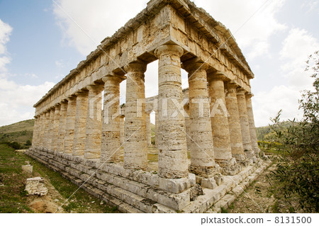 Segesta ancient Greek temple 8131500
