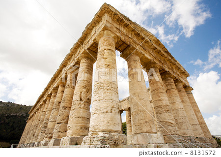Segesta ancient Greek temple 8131572