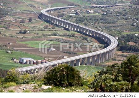 new modern highway, Segesta village, Sicily, Italy new modern highway, Segesta village, Sicily, Italy 8131582