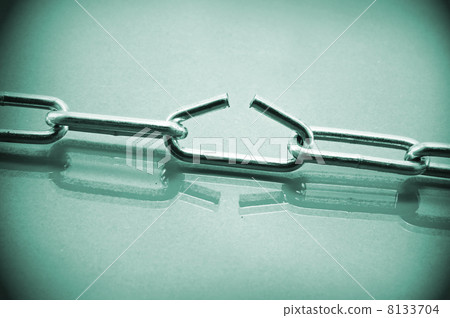 chain 8133704