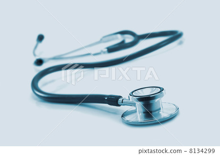 stethoscope 8134299
