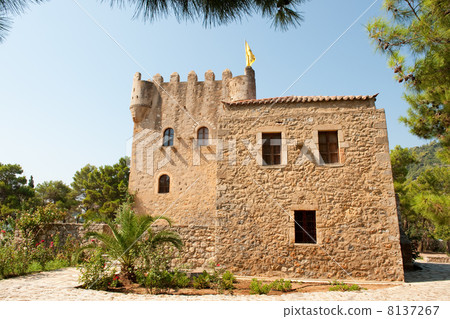 Castle in Githyo Castle in Githyo 8137267
