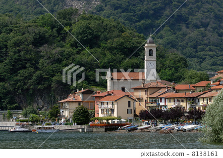 Village at the Lago Maggiore 8138161