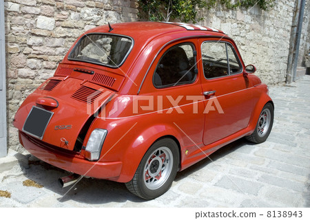 Little famous car 8138943