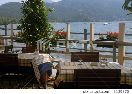 Terrace at the lake 8139270