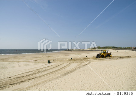 Bulldozer at work Bulldozer at work 8139356