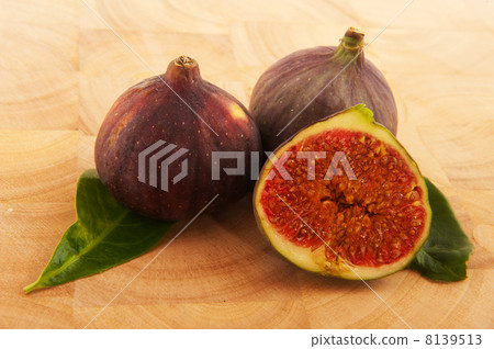 Figs 8139513