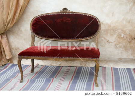 antique bench 8139602