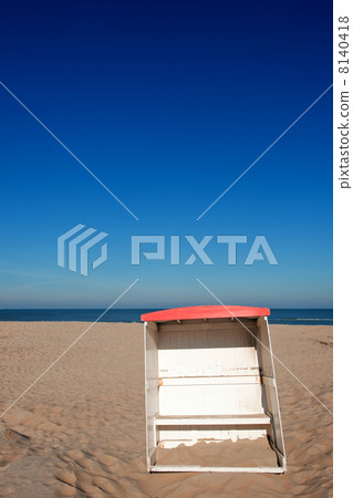 Empty beach Empty beach 8140418