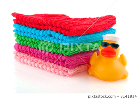 Folded towels with marine duck 8141934