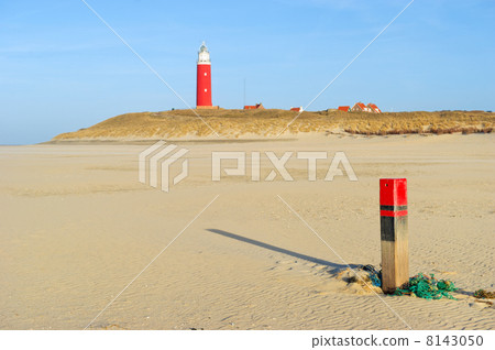 Fishing net and pole at the beach 8143050