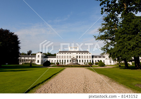 castle Soestdijk in the Netherlands castle Soestdijk in the Netherlands 8143152