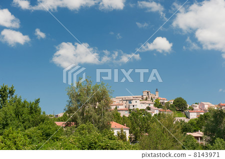 Valensole village 8143971