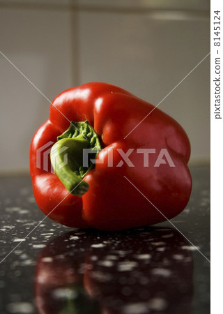 red paprika 8145124