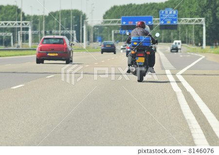 traffic 8146076