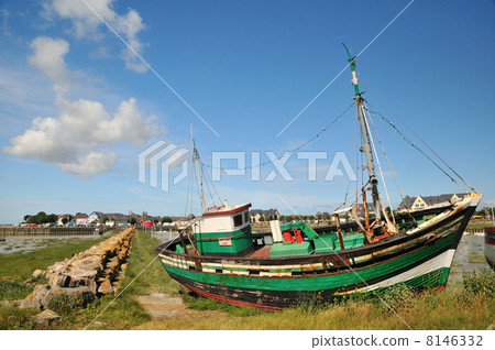 Old rusty fisherman boat 8146332