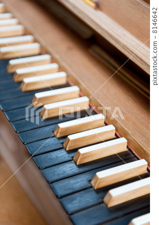 church organ 8146642
