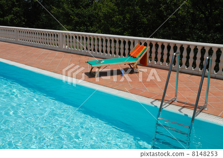 Luxury swimming pool Luxury swimming pool 8148253