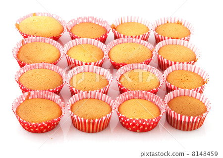 Baked many cup cakes 8148459