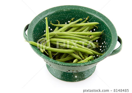 String beans in colander 8148485