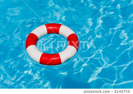 swimming pool 8148758