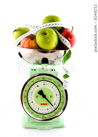 Green and red apples 8149252